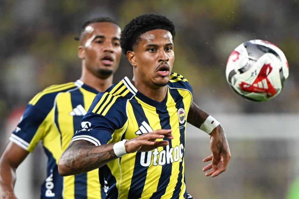 MAVfe, 到红牌被罚 MAVfe, 到红牌被罚